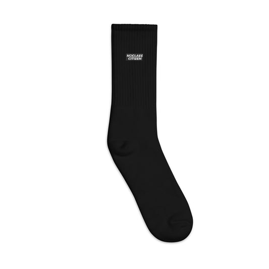NOCLASS CITIZEN Text - Embroidered Socks